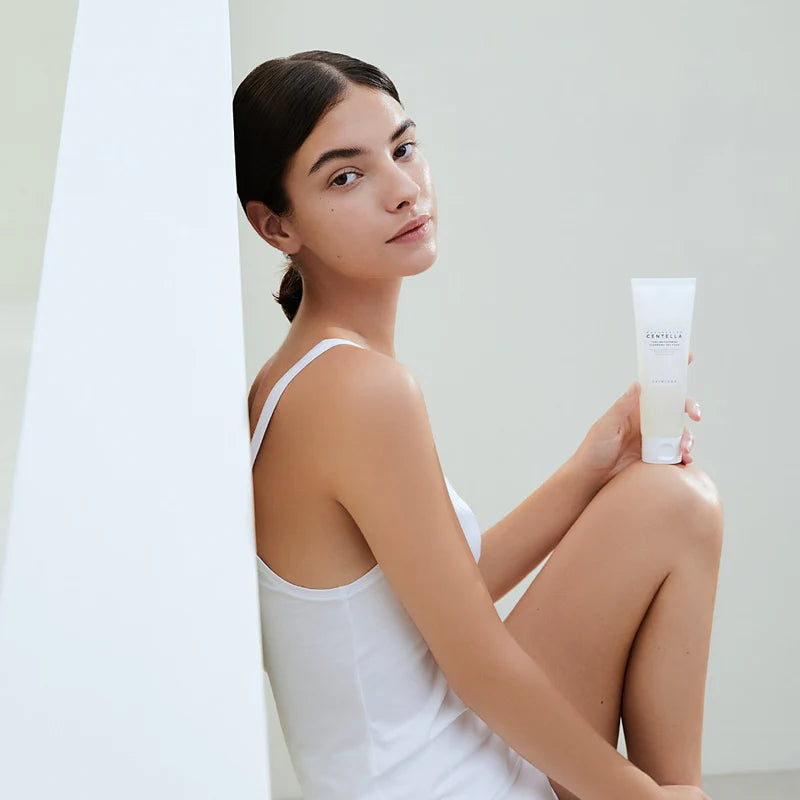 SKIN 1004 Tone Brigthening Cleansing Foam
